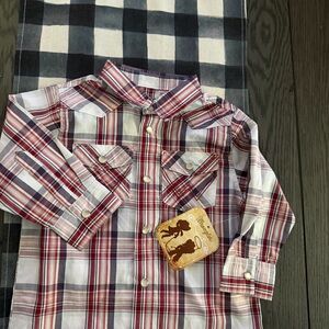 Infant boys Wrangler button up 2t shirt new with tags.